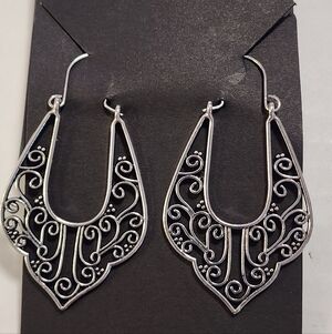 Elegant Silver Filigree Earrings